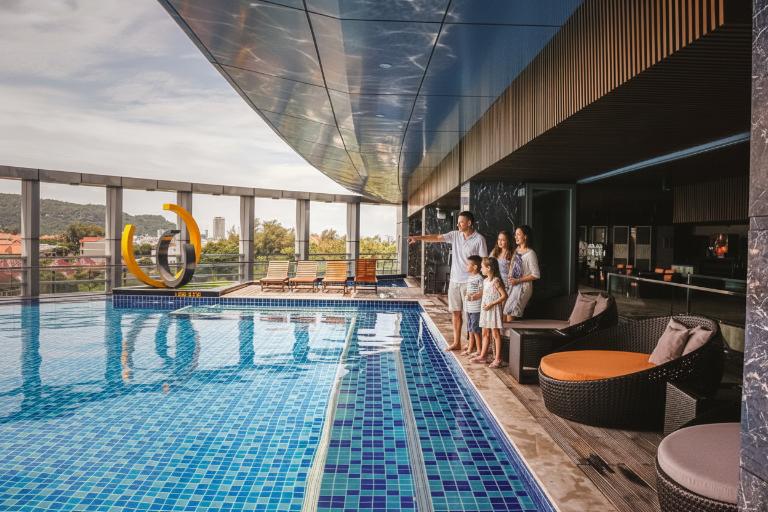 Mùa cao điểm (Tết, hè, lễ) - Giá tăng bao nhiêu %?