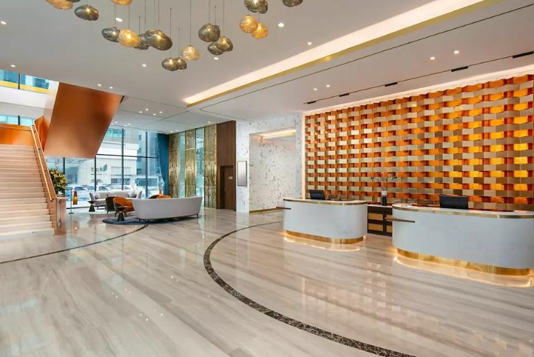 Movenpick H&agrave; Nội