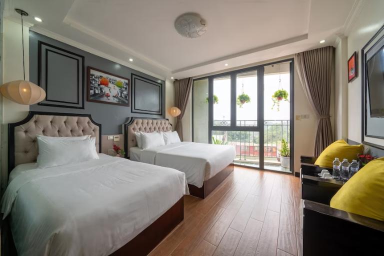  Bella Premier Hotel & Rooftop Bar