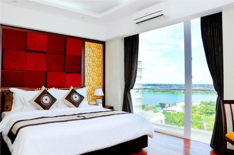 Moonlight Hotel Huế