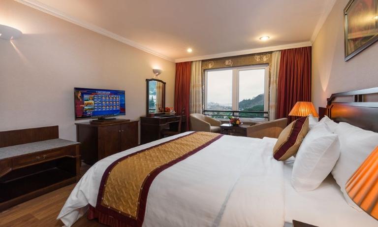 Ha Long Pearl Hotel