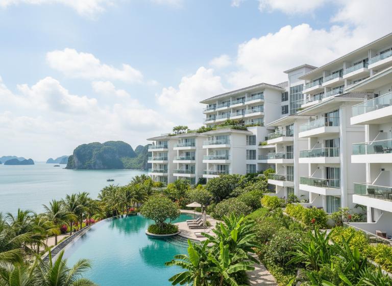 Du lịch Bãi Cháy