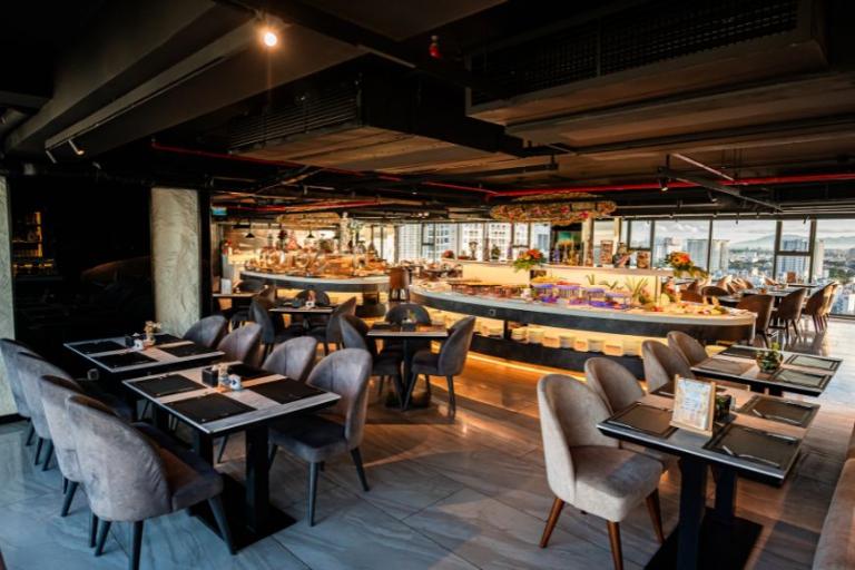 Premier Pearl Rooftop