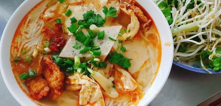 Địa Điểm Ăn Uống Đà Nẵng: Quán Ngon Chất Lượng Đến Hải Sản Tươi Sống