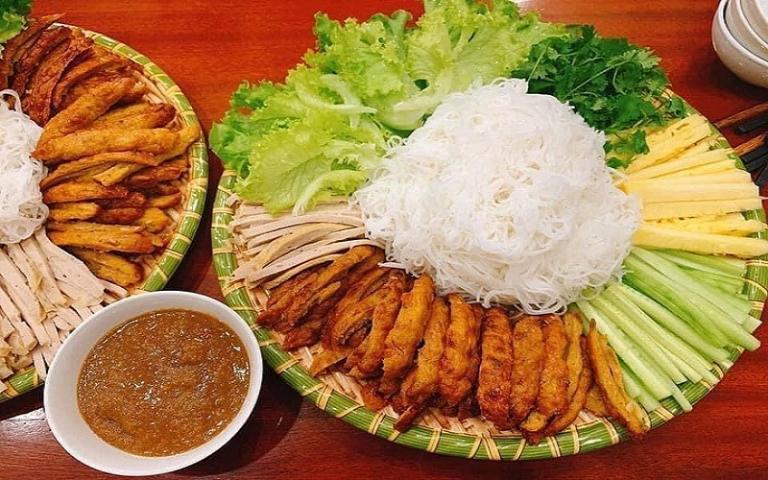 Đường L&ecirc; Lợi V&agrave; Đường Trần Ph&uacute;