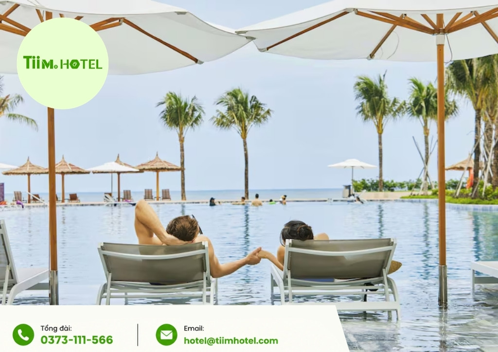 resort hồ tr&agrave;m c&oacute; b&atilde;i biển ri&ecirc;ng