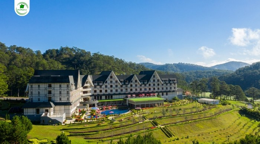 Khách sạn Swiss Belresort Tuyền Lâm view đồi núi