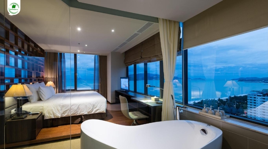 Alana Nha Trang Beach Hotel 4 sao gần biển