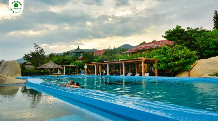 Khách sạn Trân Châu Beach & Resort Phước Hải gần biển