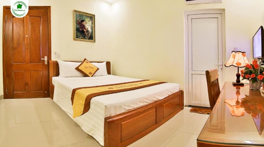 Khách sạn 2 sao Sen Vàng Hotel đường Hồ Nghinh Đà Nẵng