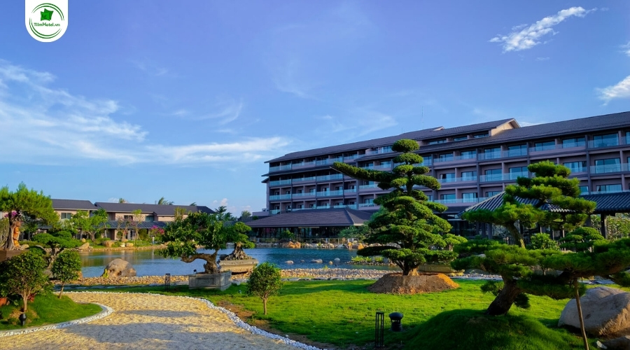 Khách sạn 5 sao Huế KOBI Onsen Resort