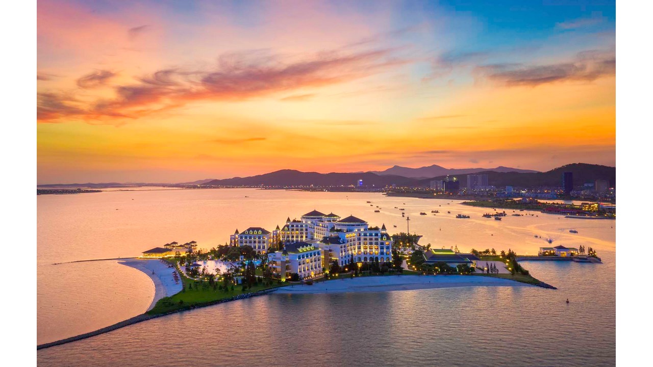 Vinpearl Resort & Spa Hạ Long