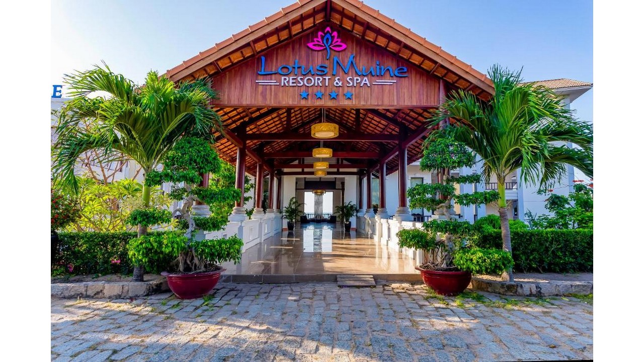 Lotus Muine Resort & Spa