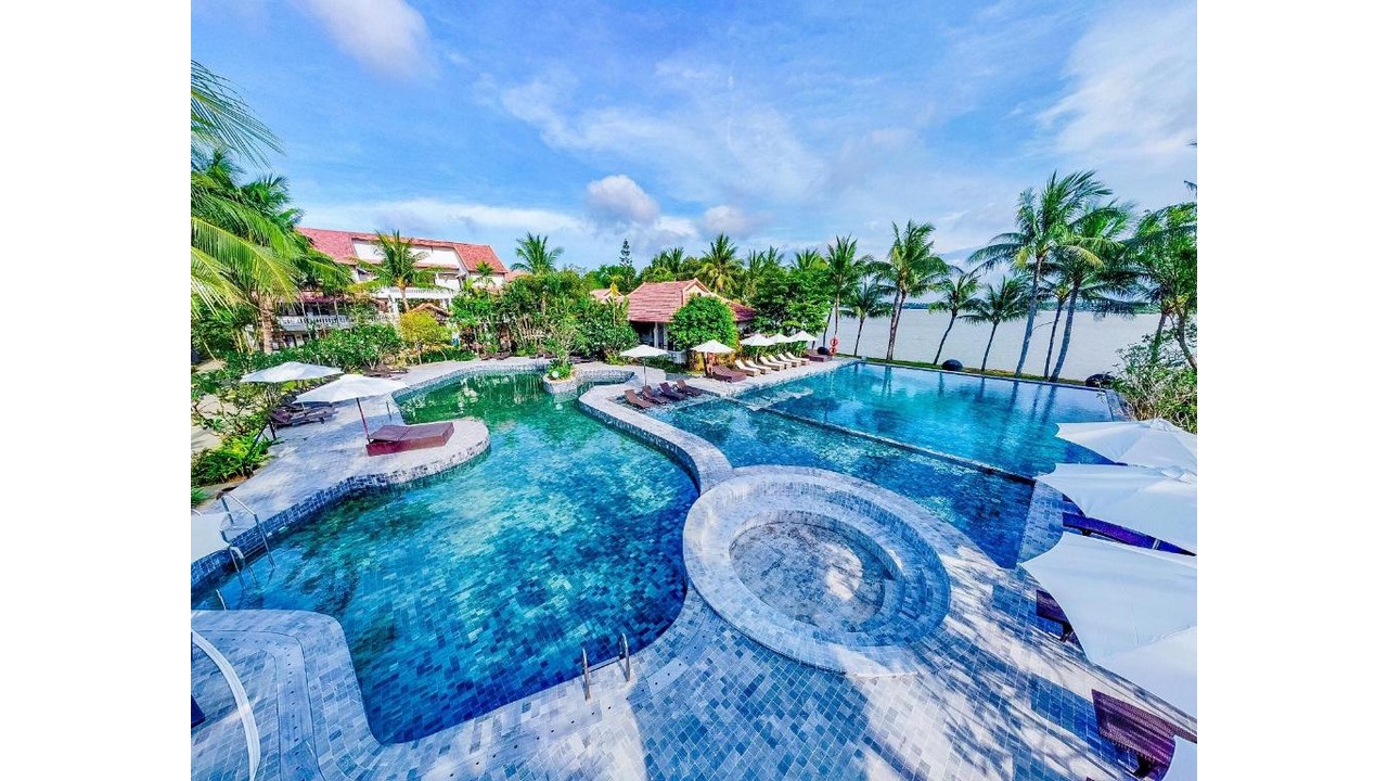 Vinh Hung Riverside Resort & Spa