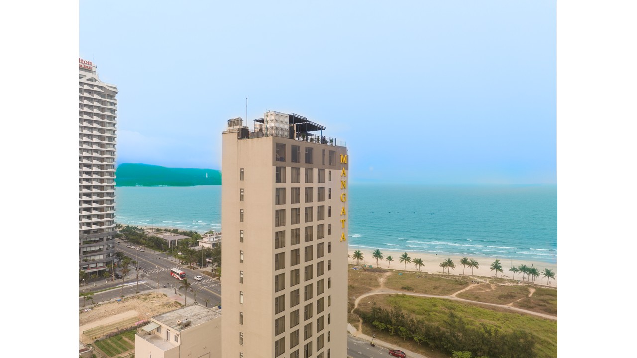Mangata Beachfront Hotel