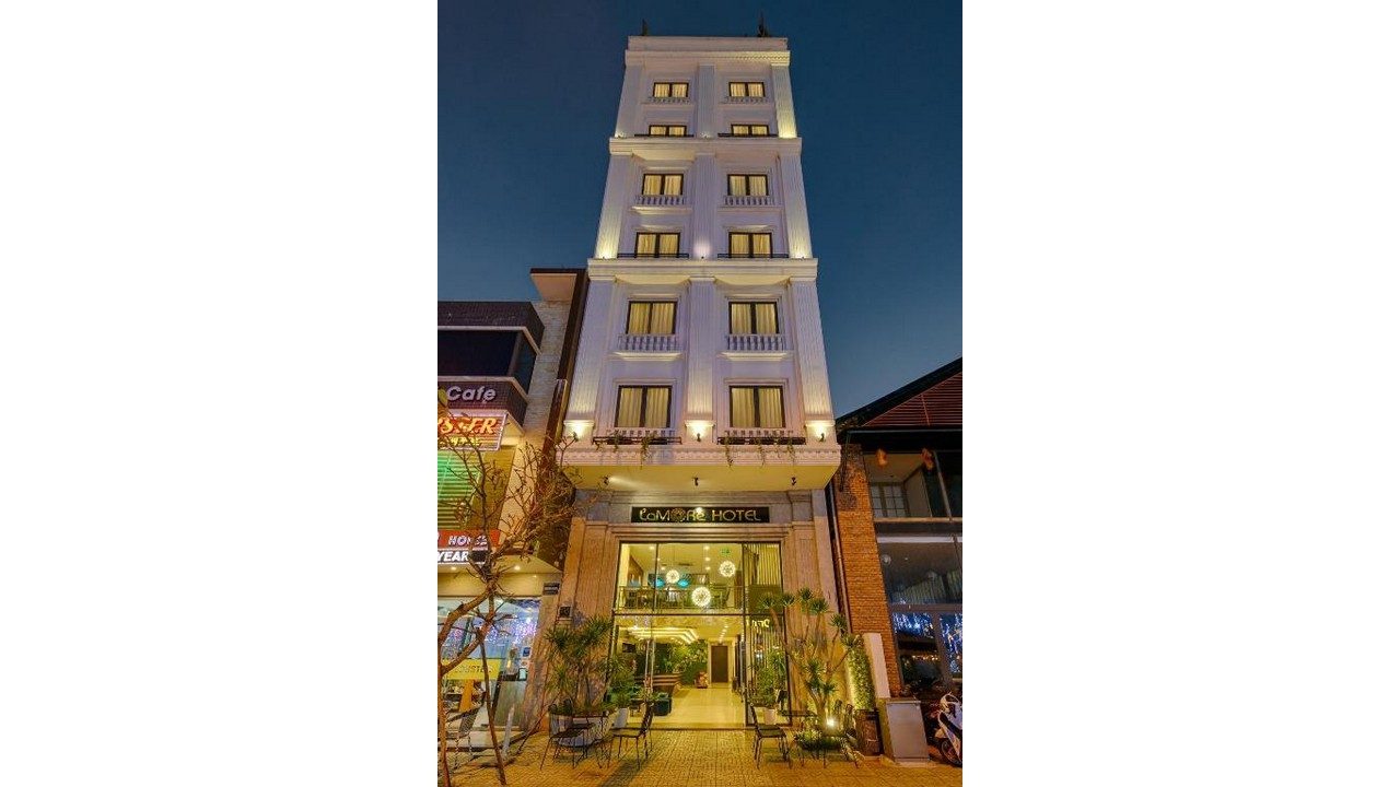 LAMORE HOTEL