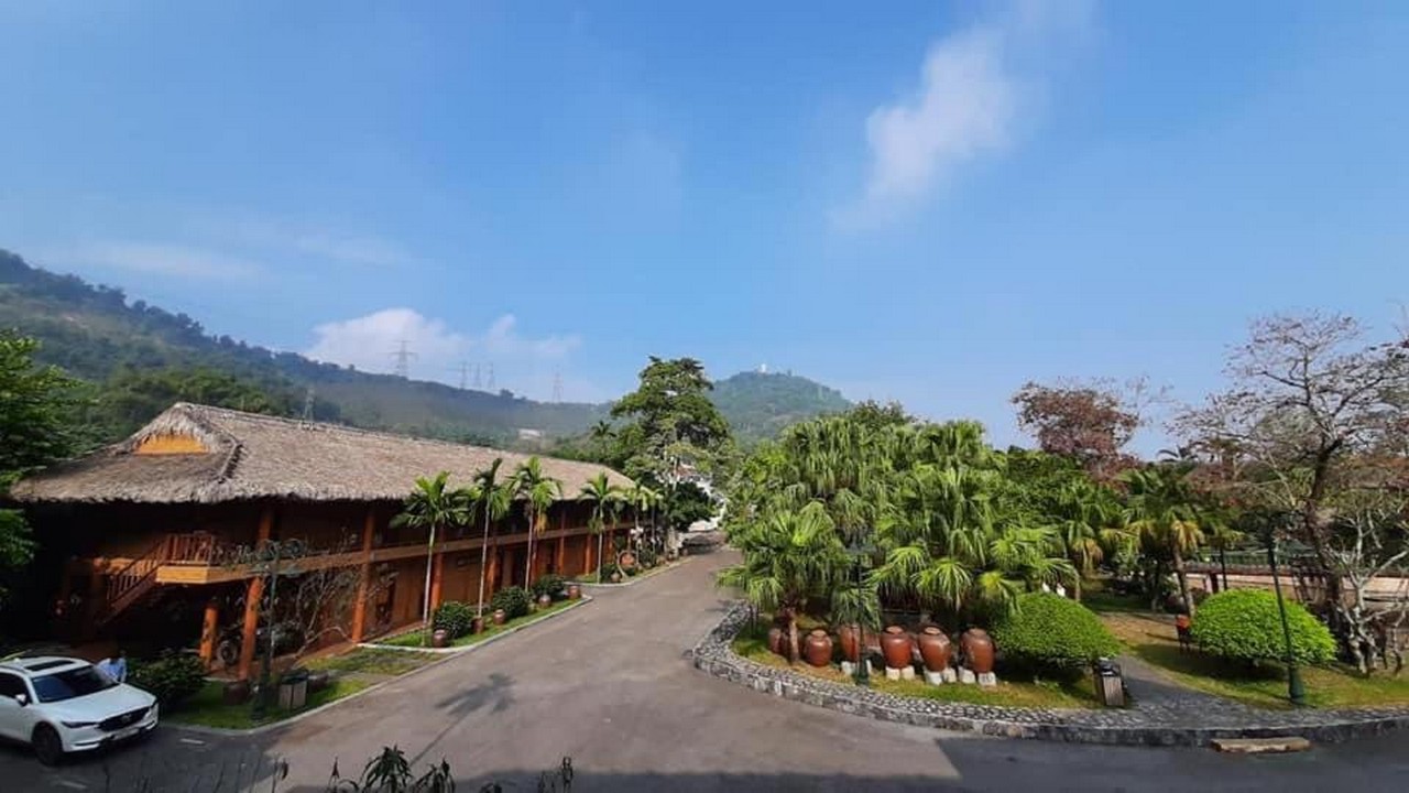Khách Sạn Hòa Bình