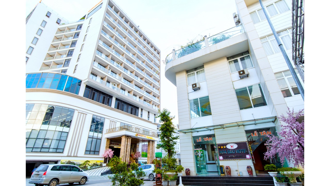 Sakura Hotel Hòa Bình