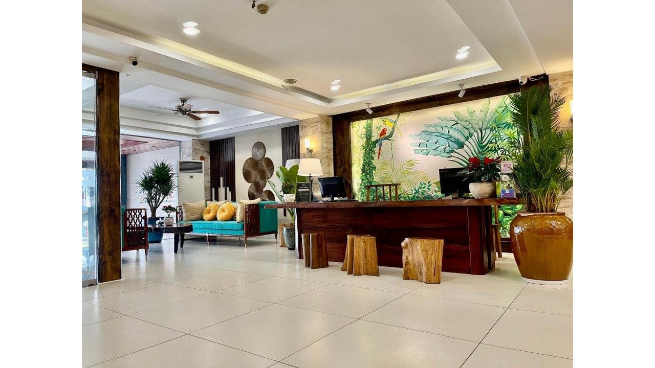 HAPPY LIFE GREEN HOTEL