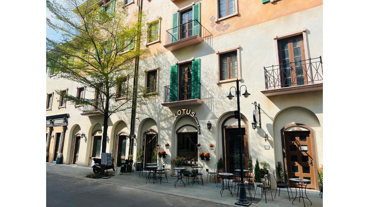 Lotus Home & Cafe