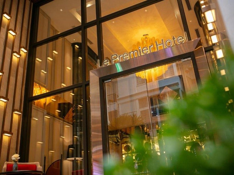 Le Premier Hotel