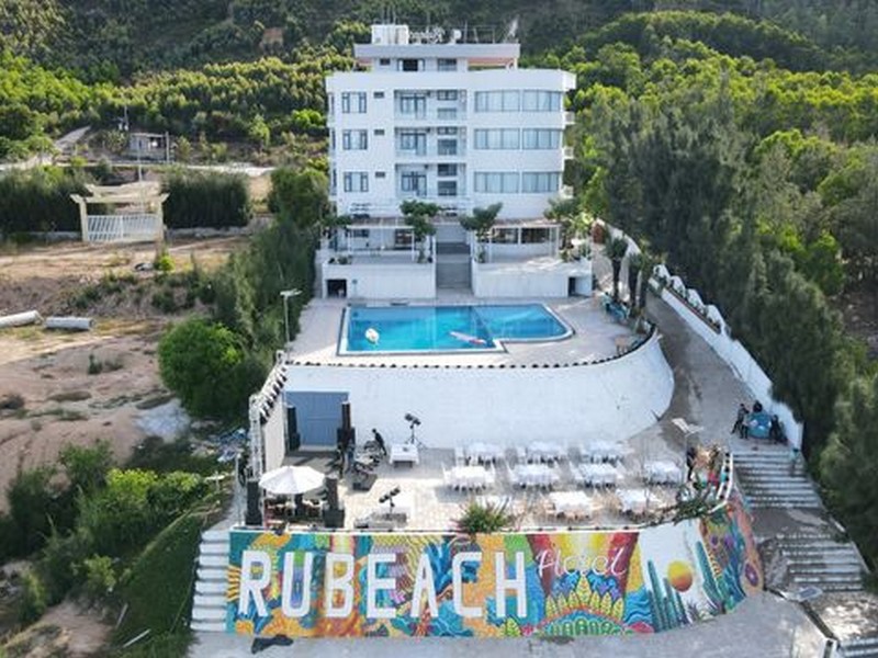 Rubeach Play & Stay