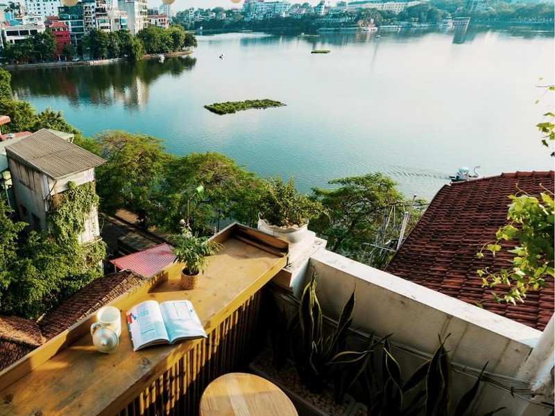 The Autumn Homestay