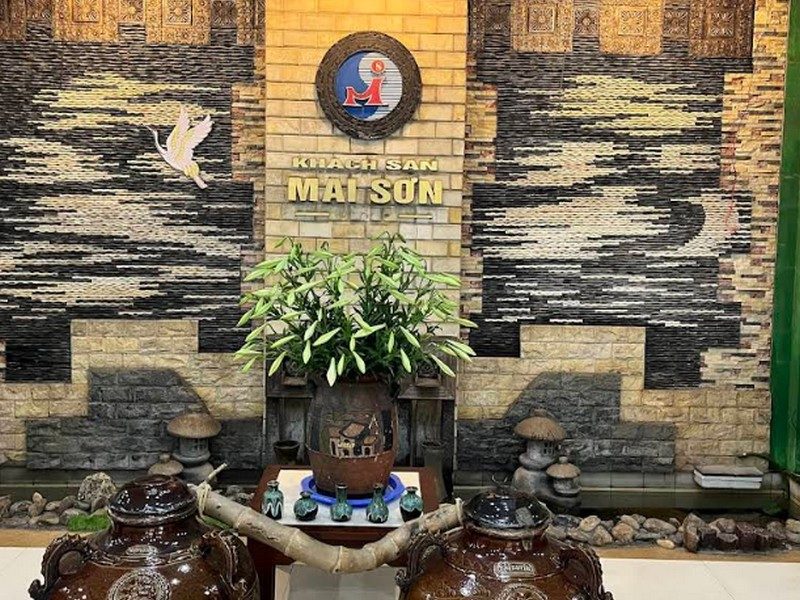 Khách sạn Mai Sơn