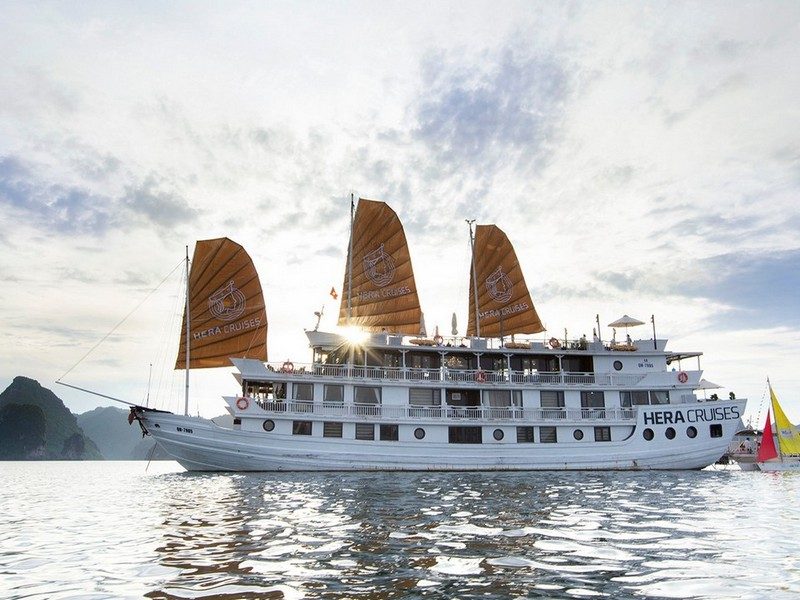Du thuyền 5 sao Hera Grand Luxury Cruise