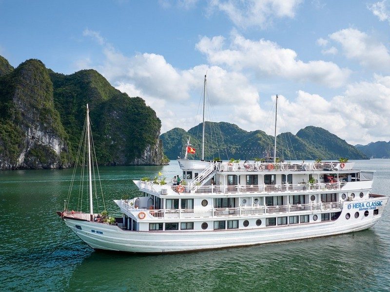 Du thuyền 4 sao Hera Boutique Cruise