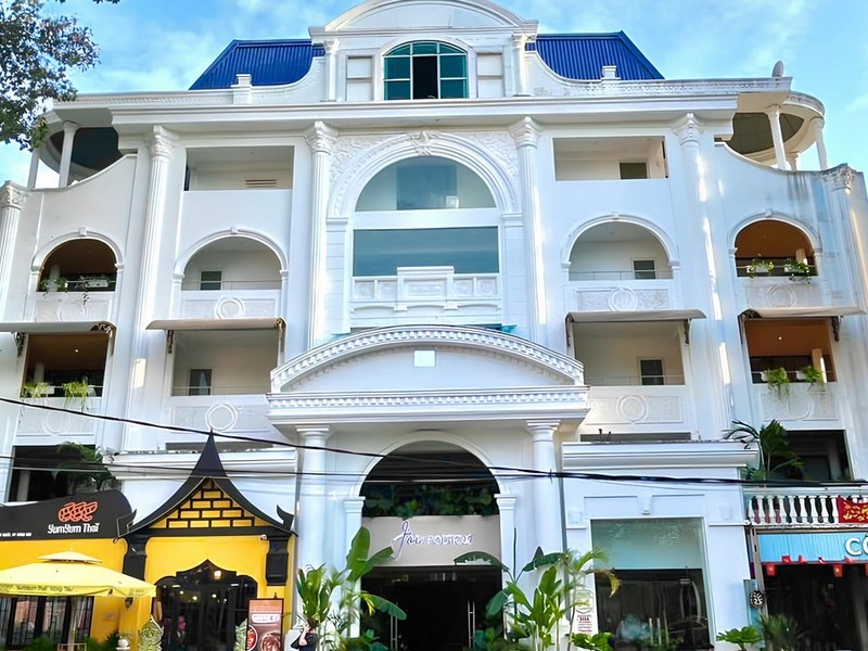 Joi Boutique Bãi Trước