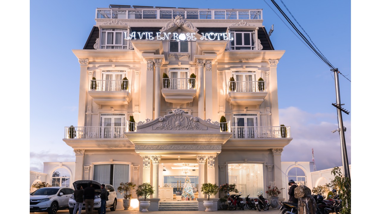 La Vie En Rose DaLat Hotel