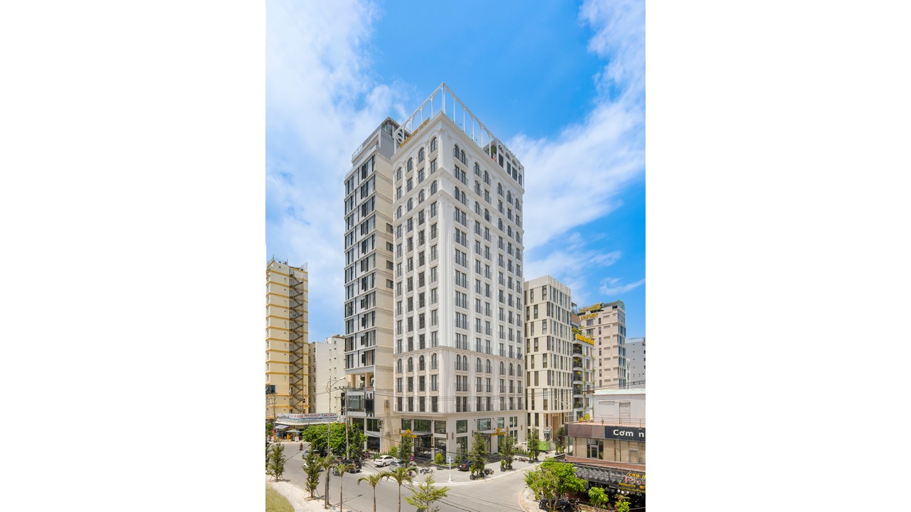 Golden Lotus Luxury Hotel Da Nang