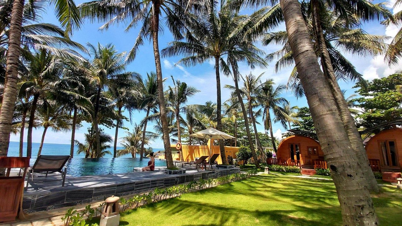 Vida Loca Resort & Sunset Beach Bar