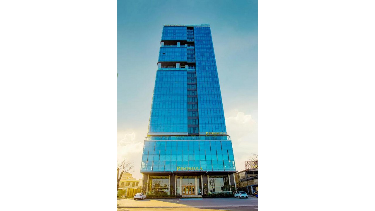 Peninsula Hotel Danang